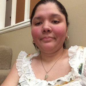 Meet your Posher, Larissa